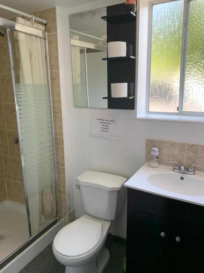 Vancouver Backpacker House - 10 Min Walk To Metrotown Skytrain Station Burnaby Bagian luar foto