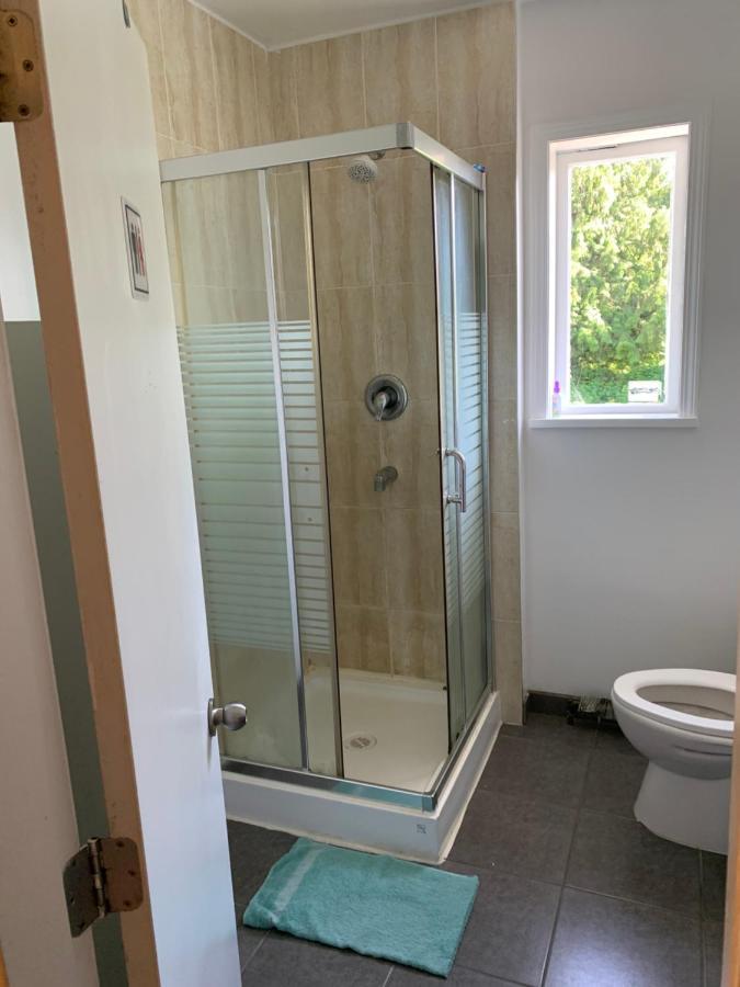 Vancouver Backpacker House - 10 Min Walk To Metrotown Skytrain Station Burnaby Bagian luar foto