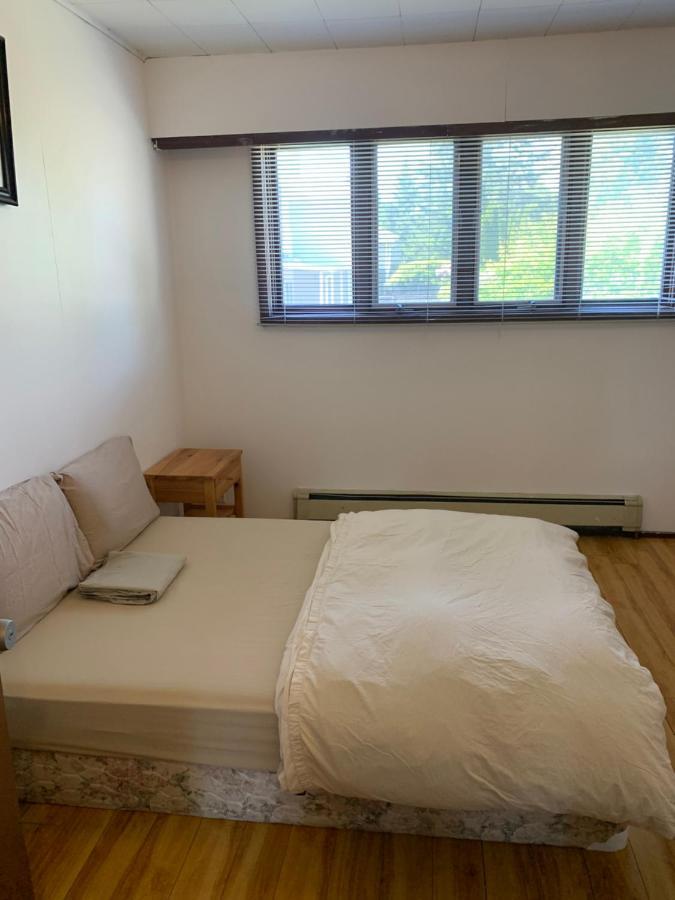 Vancouver Backpacker House - 10 Min Walk To Metrotown Skytrain Station Burnaby Bagian luar foto