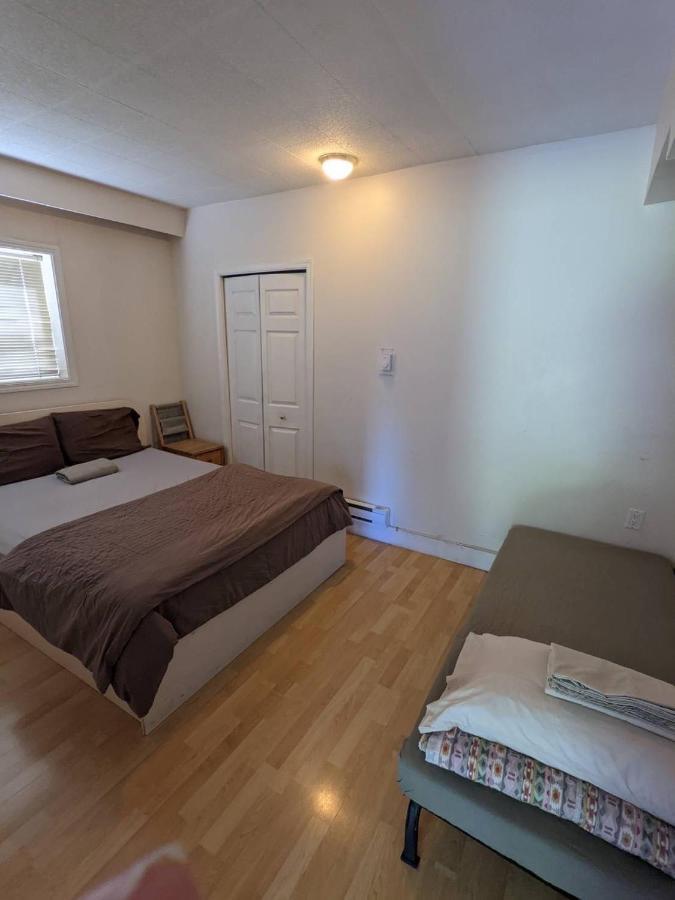 Vancouver Backpacker House - 10 Min Walk To Metrotown Skytrain Station Burnaby Bagian luar foto