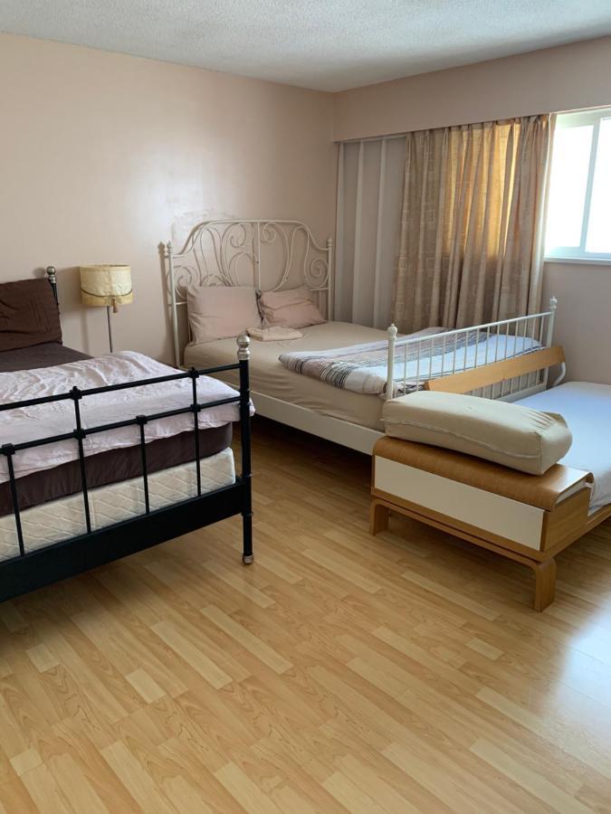 Vancouver Backpacker House - 10 Min Walk To Metrotown Skytrain Station Burnaby Bagian luar foto