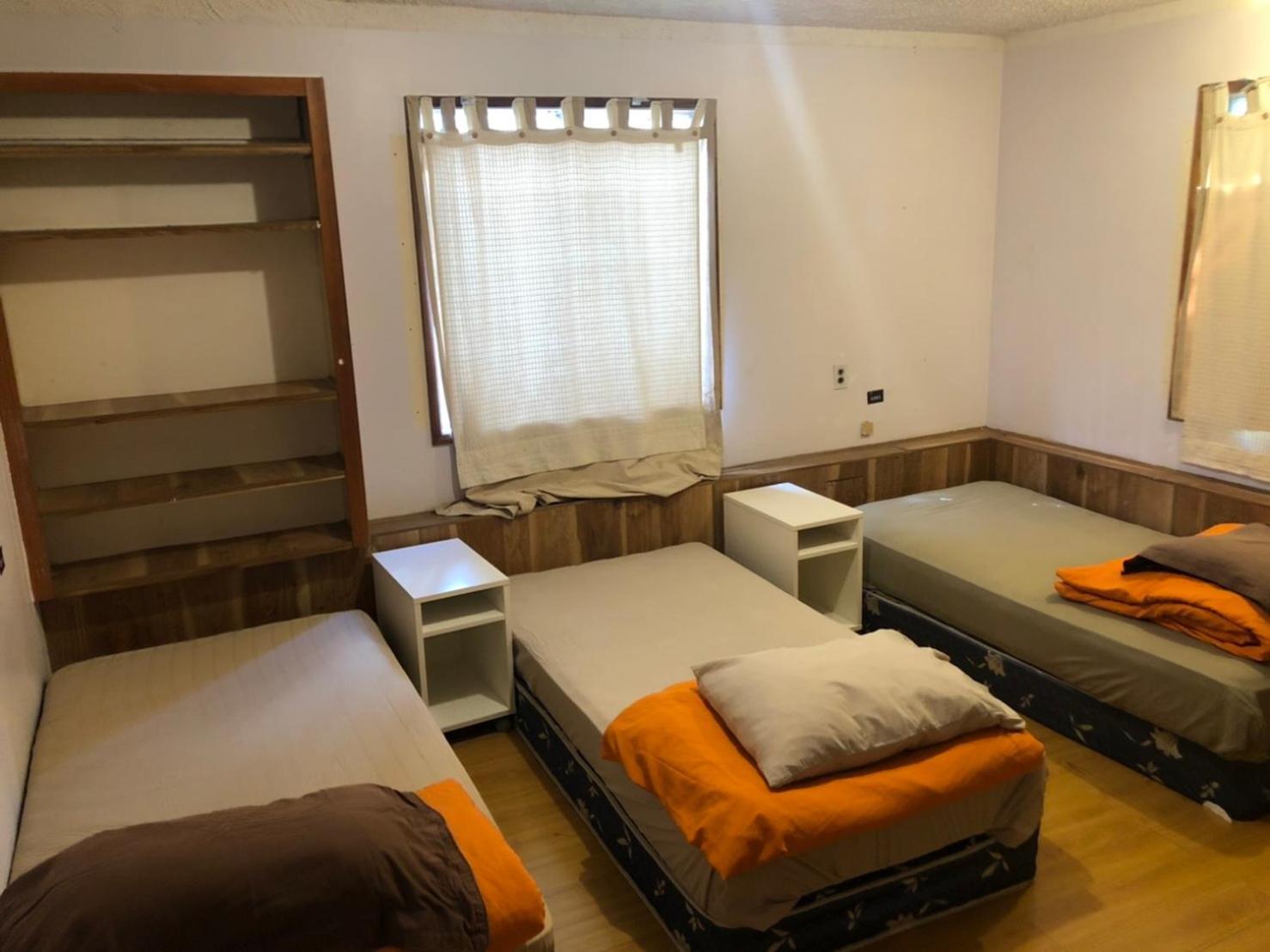 Vancouver Backpacker House - 10 Min Walk To Metrotown Skytrain Station Burnaby Bagian luar foto