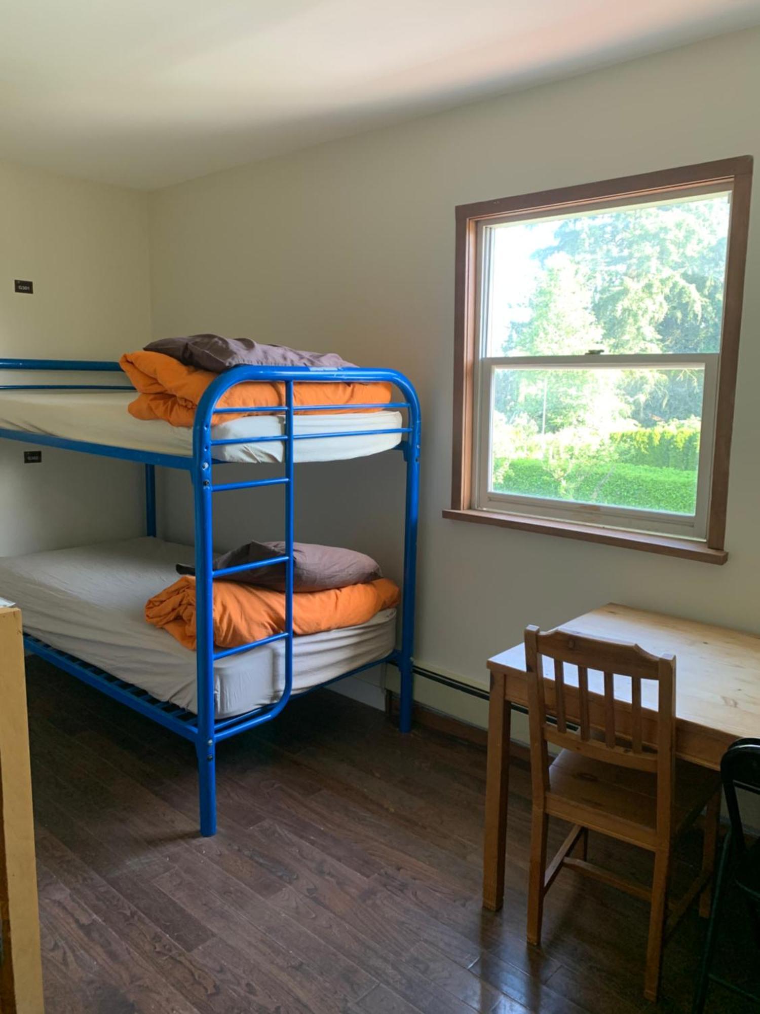 Vancouver Backpacker House - 10 Min Walk To Metrotown Skytrain Station Burnaby Bagian luar foto